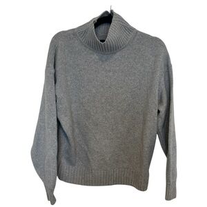 Gap Women’s Gray Turtleneck Sweater Size Extra Small